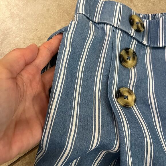 Appraisal Striped Wide Leg Cropped Pull On Pants - Picture 3 of 6